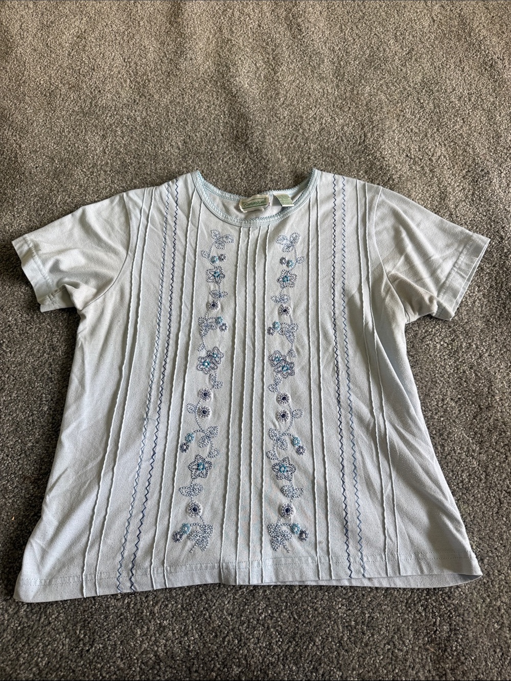 Vintage Floral Embroidered Short Sleeve Tee - Light Blue
